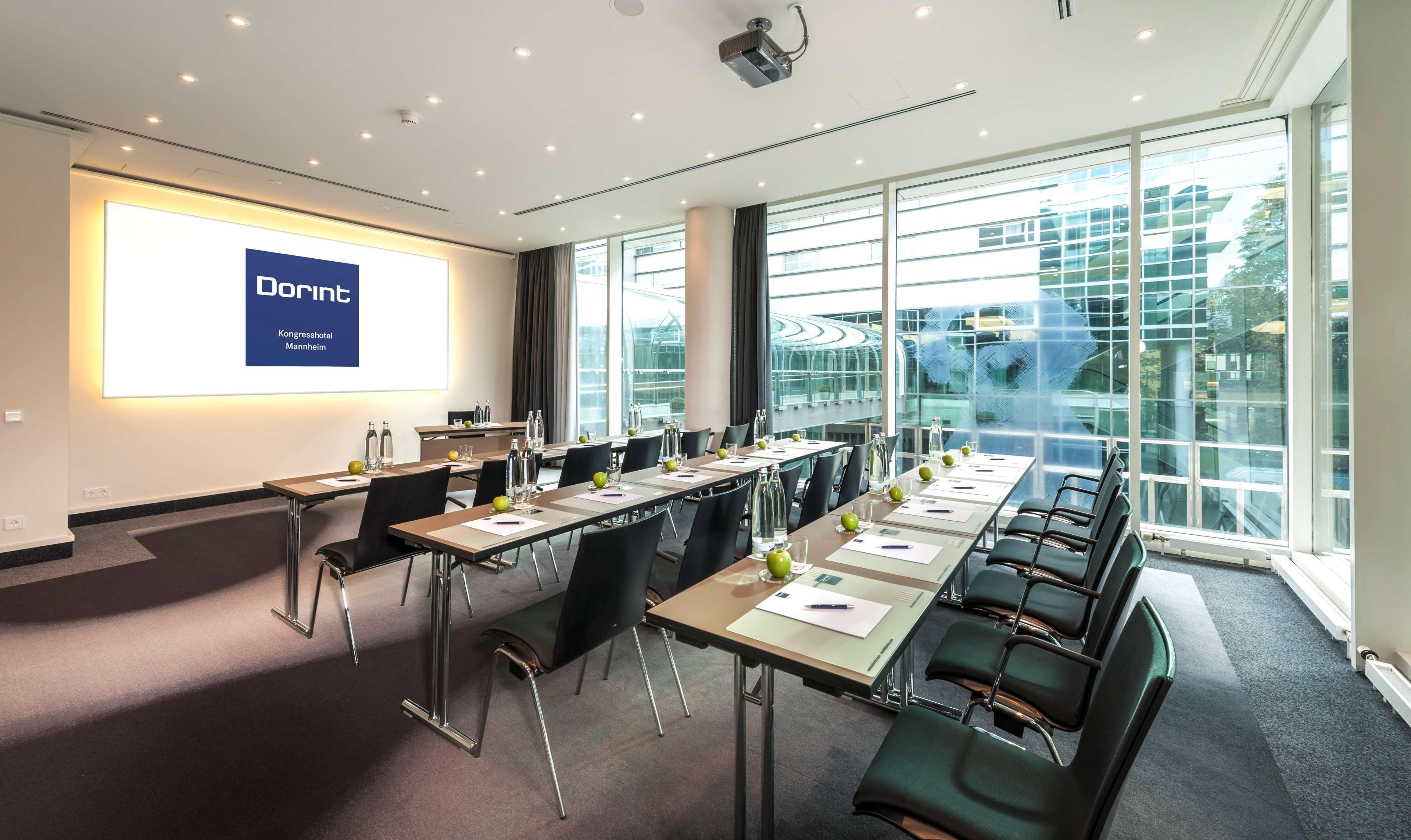Dorint Kongresshotel Mannheim Exterior photo